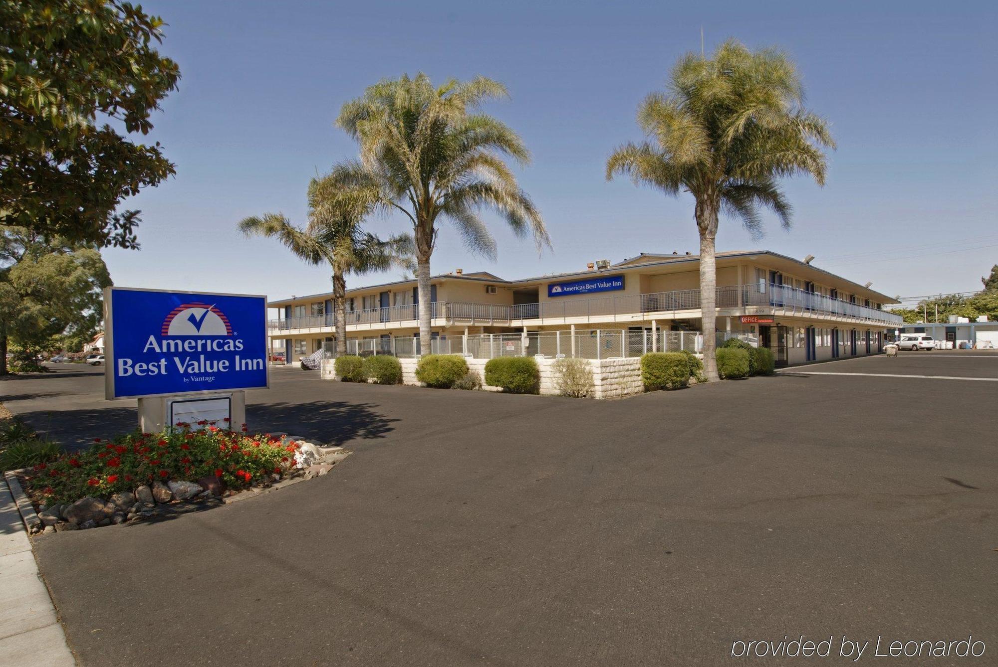 Days Inn By Wyndham Santa Maria Exterior photo